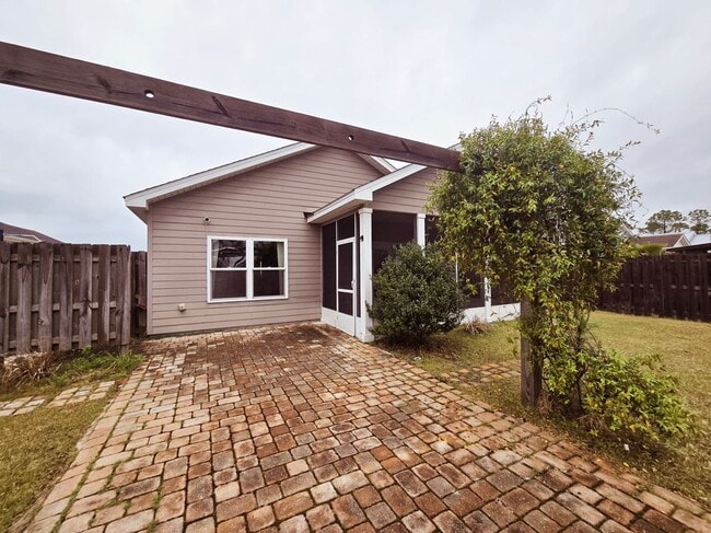 Building Photo - 138 Kaelyn Ln