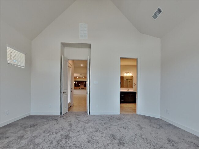 Building Photo - 15170 London Gavroche Ln