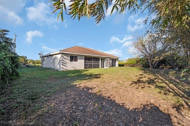 Building Photo - 234 Pullman St