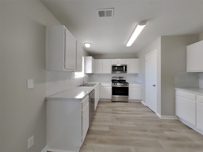 Building Photo - 19907 Big Timber Dr