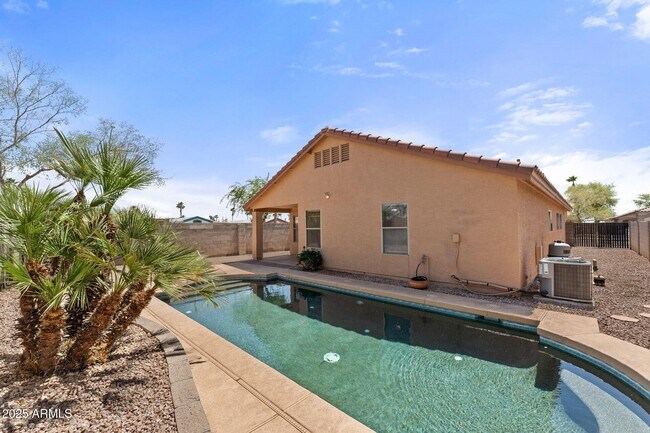 Building Photo - 11362 E Emelita Ave