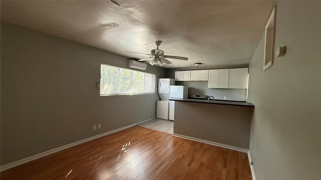 Building Photo - 4202 Stanford St