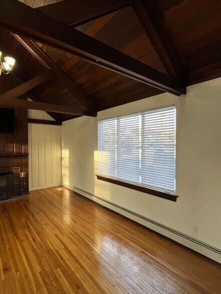 Building Photo - 260 N Enola Dr