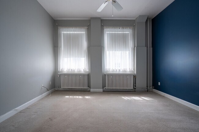 Building Photo - 16 Balmoral St