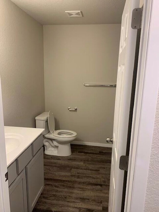 Building Photo - Spacious and Comfy 4 bedroom house in Bentonville! FOR RENT