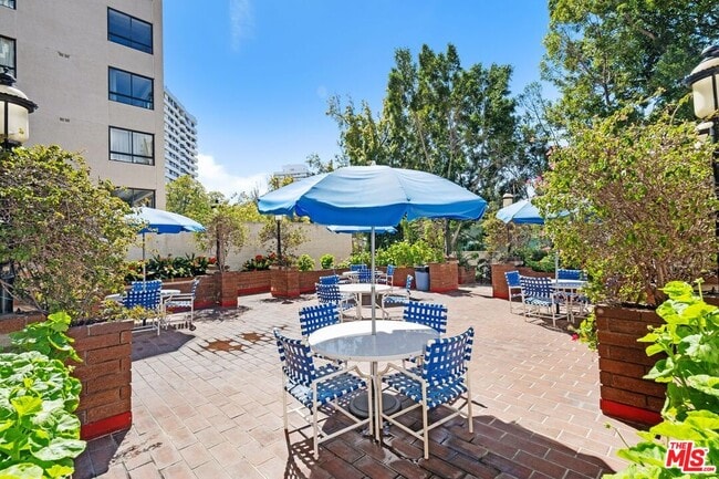 Building Photo - 10535 Wilshire Blvd