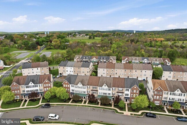 Building Photo - 2028 Berkeley Dr