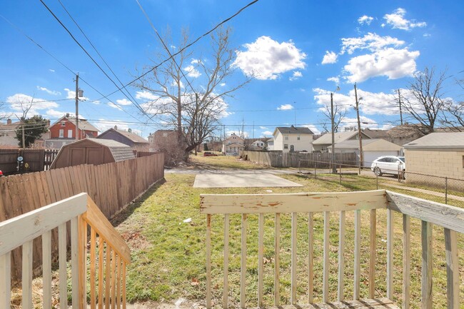 Building Photo - 791-793 E Starr Ave