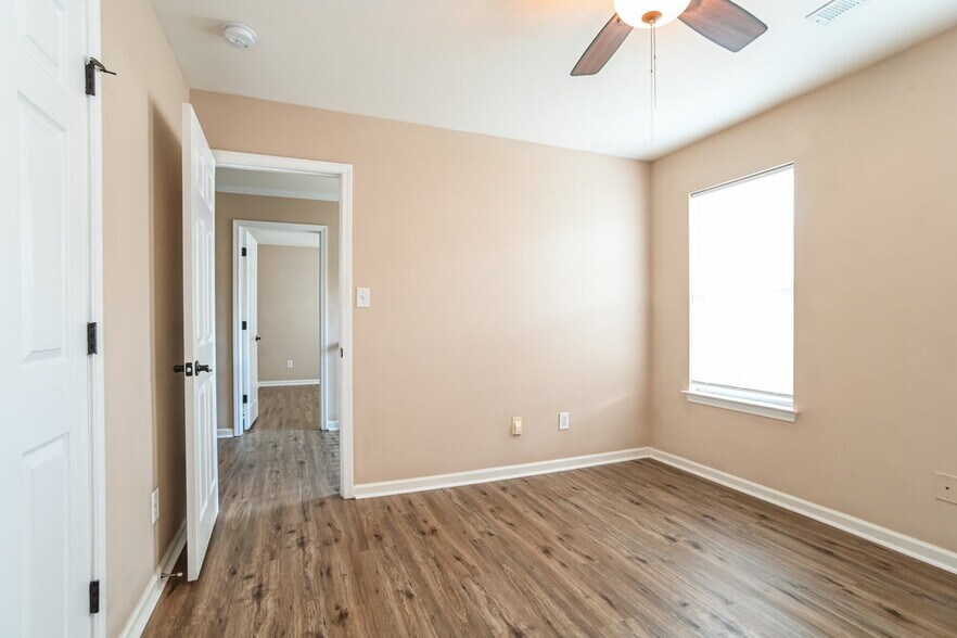 Building Photo - 7411 Stillbrook Bend Ct
