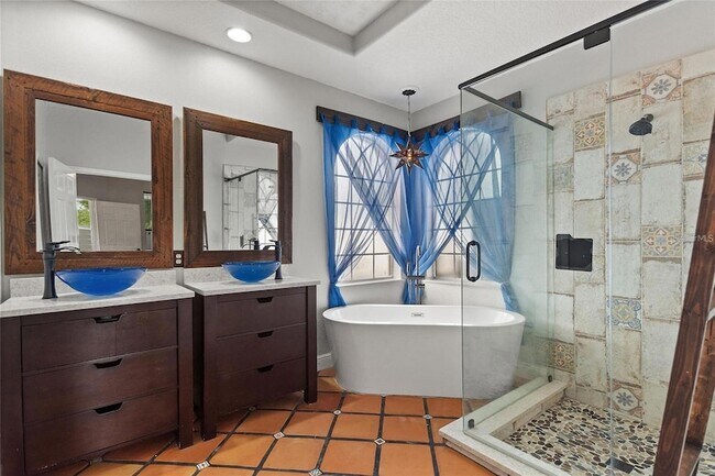 Building Photo - 15031 Huntcliff Park Way