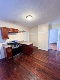 Building Photo - 63 Vernon St