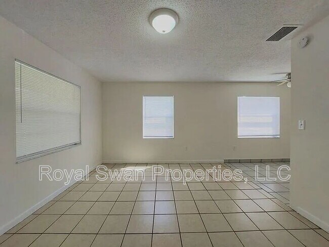 Building Photo - 1233 W Highland St