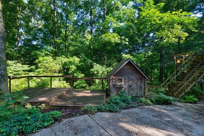 Building Photo - 286 Springhill Rd NW
