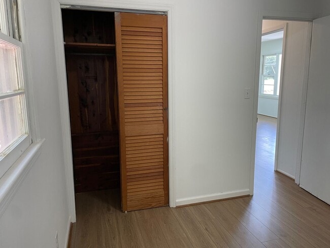 Building Photo - 2 BED, 1 BATH HOME LOCATED IN RANDLEMAN