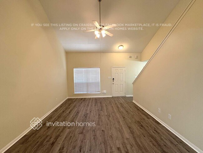 Building Photo - 4030 Falvel Shadow Creek Dr