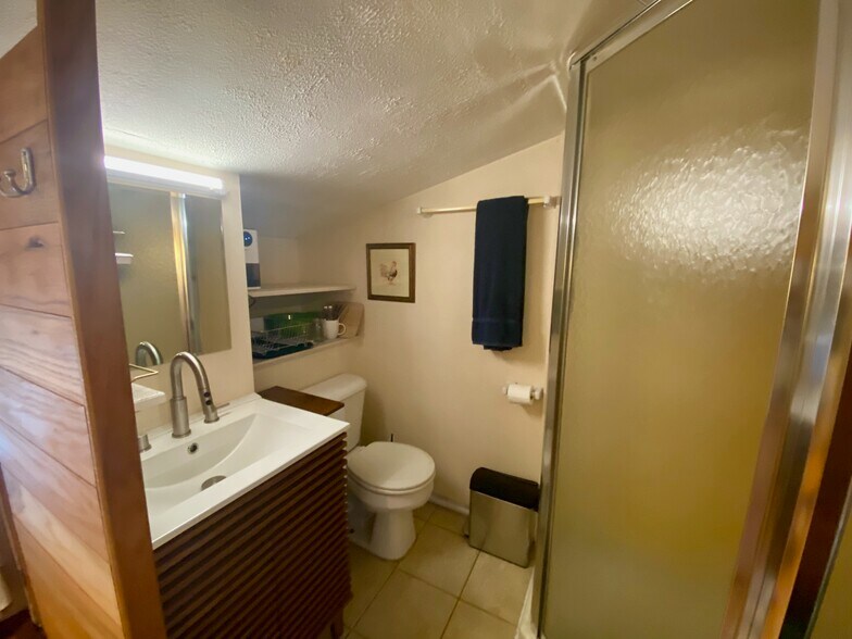 Building Photo - 9 Unaka Ave