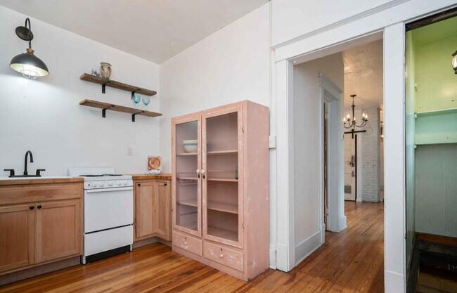 Building Photo - 127 N Charlton St