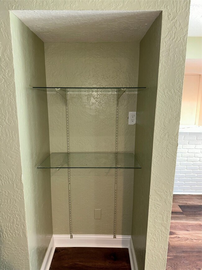 Building Photo - 14663 Perthshire Rd