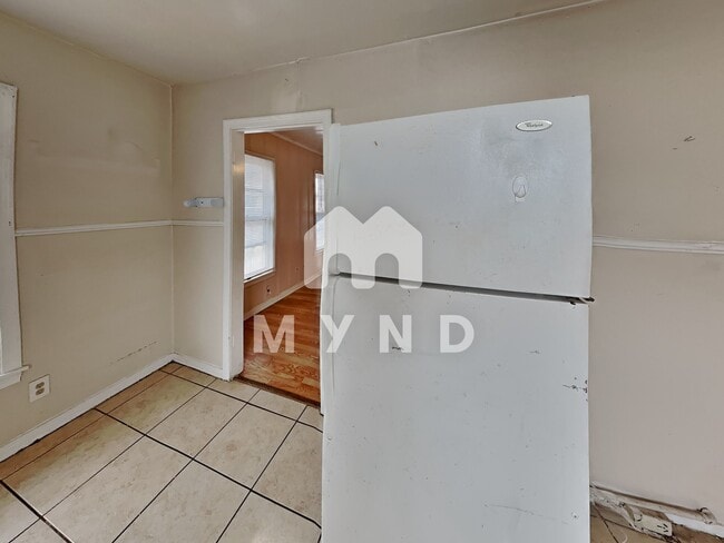 Building Photo - 211 Kerby St