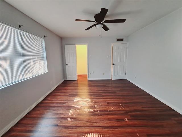 Building Photo - 3726 Red Oak Dr