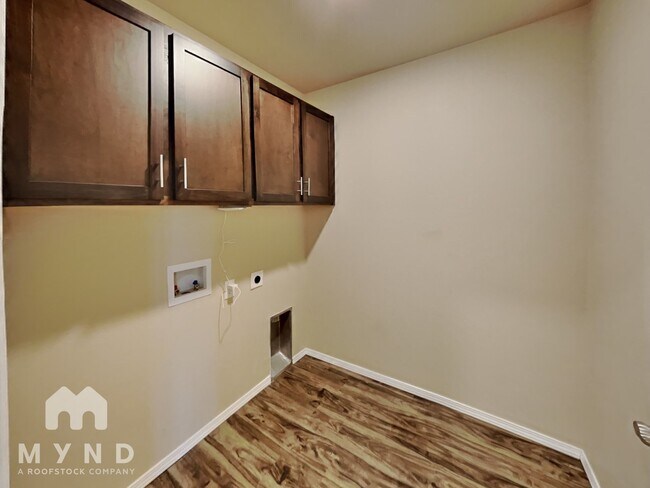 Building Photo - 1001 Clearspring Ct