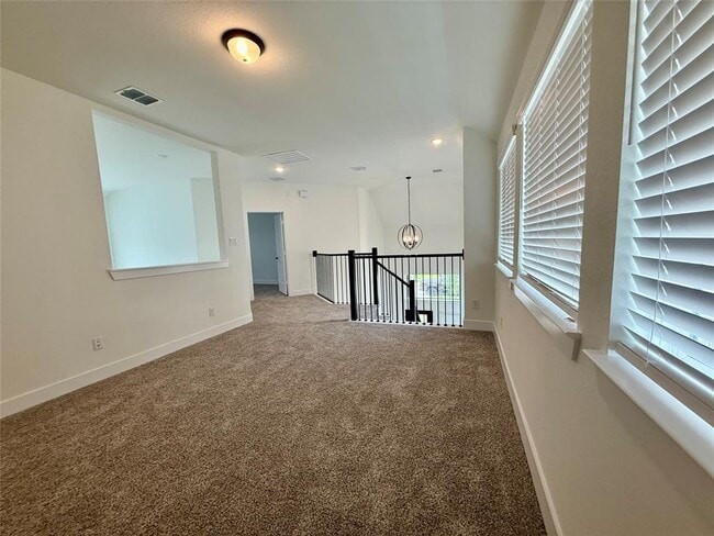 Building Photo - 31015 Myers Hvn Ln
