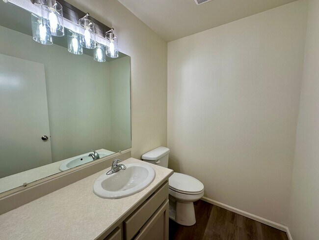 Building Photo - 905 Nooksack Rd