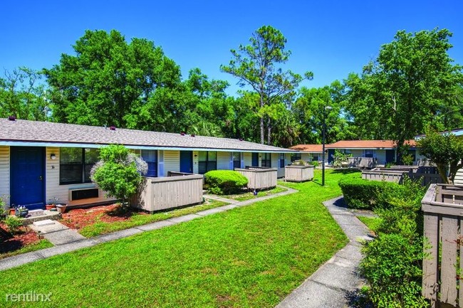 Building Photo - Studio, 1 bath Apartment - 4900 North Lane