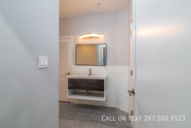 Building Photo - 1845 Passyunk Ave