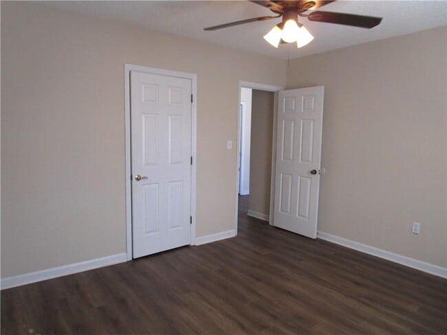 Building Photo - 2429 Thompson Mill Rd