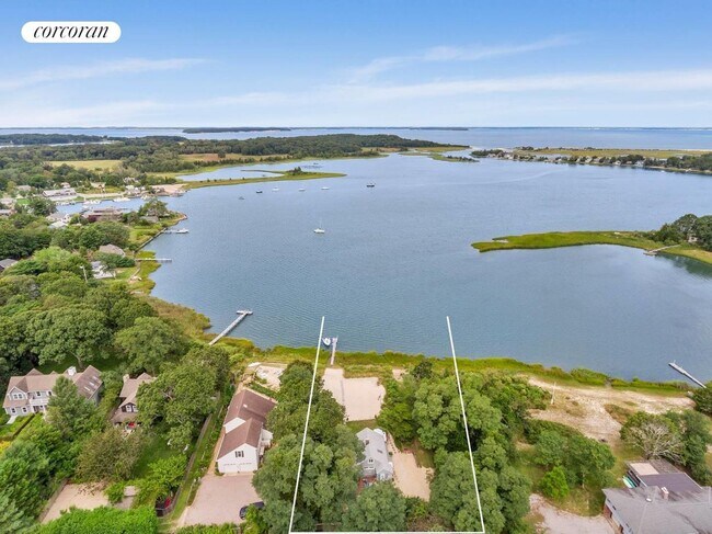 Building Photo - 237 Noyack Rd