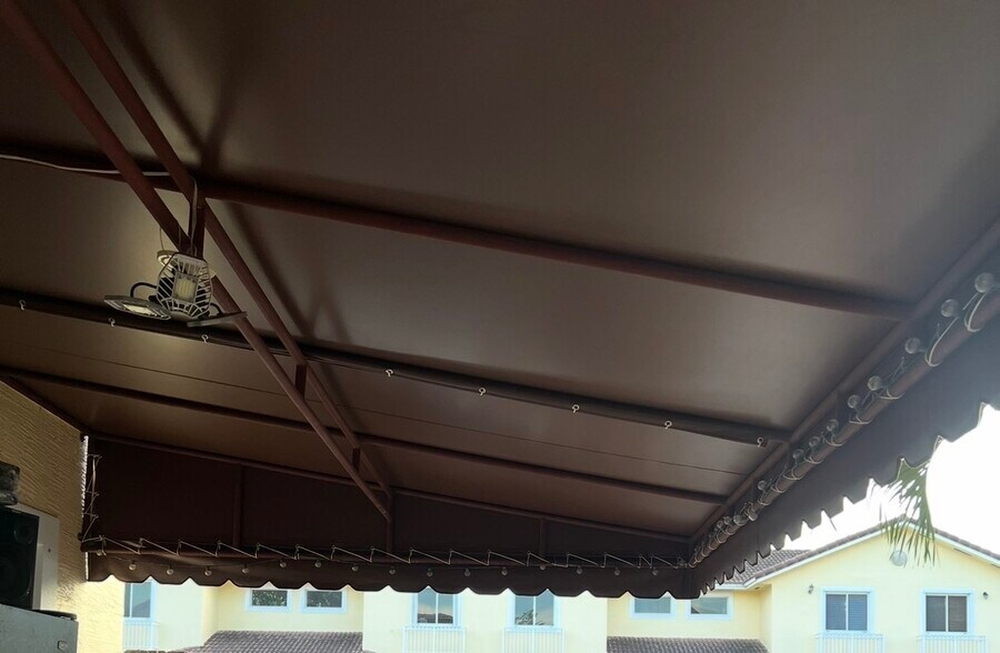 Patio awning. - 17802 NW 74th Ct