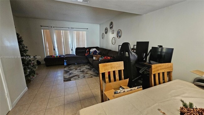Building Photo - 4017 NW 90th Ave