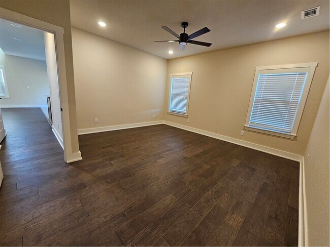 Building Photo - 7102 SW High Meadow Blvd