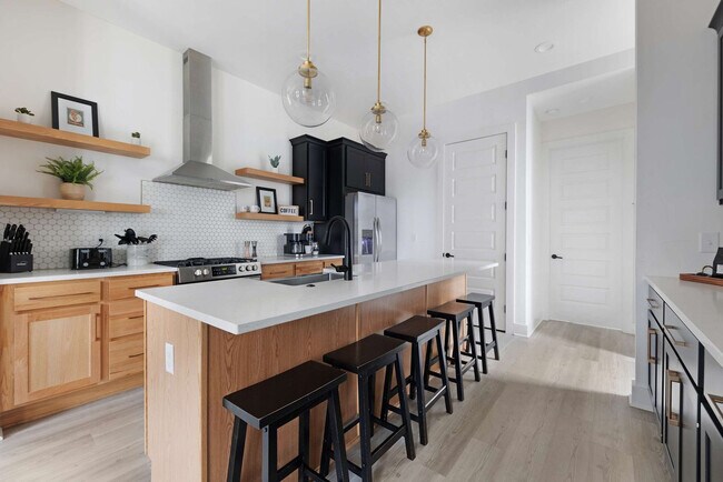 Building Photo - 911 Ramsey St