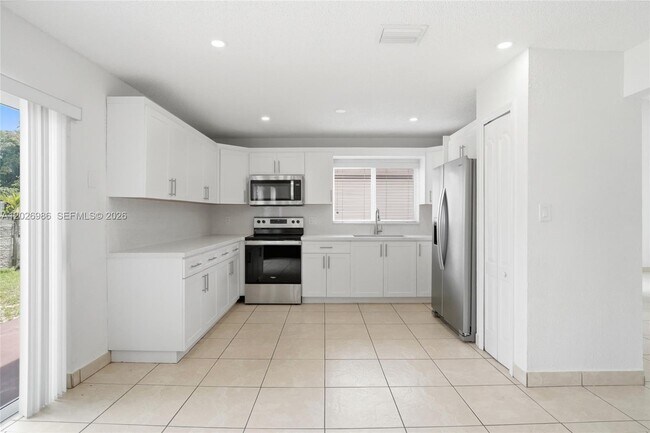 Building Photo - Northwest 192nd Terrace, Hialeah, FL 33015 - 3 BR 2.5 BA single-family home