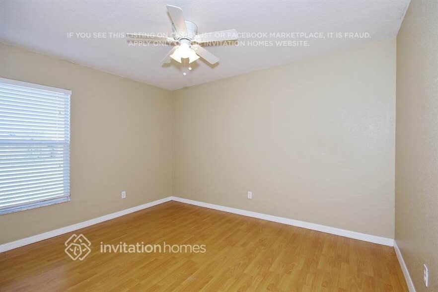 Building Photo - 643 Parakeet Ct