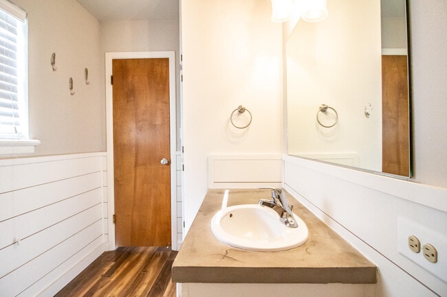 Building Photo - 4814 10th St