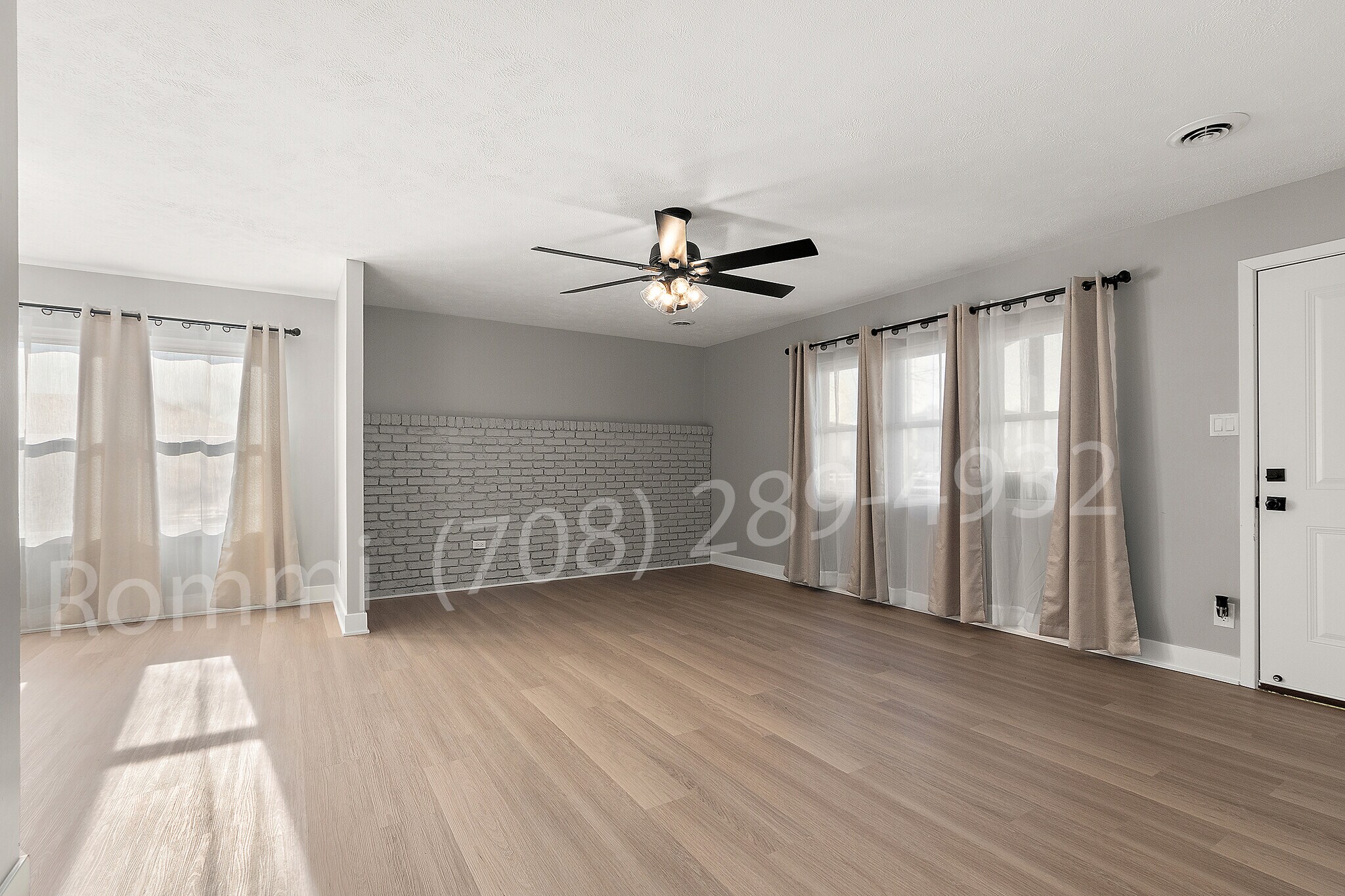 Living Room - 3631 165th St