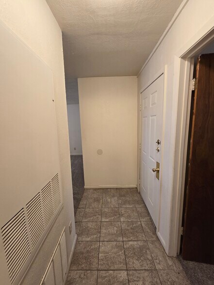 Building Photo - 2904 Forest Bnd