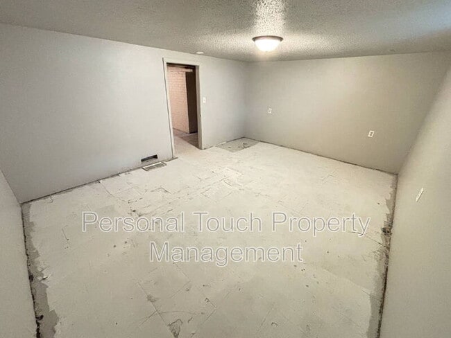 Building Photo - 1541 10th St S