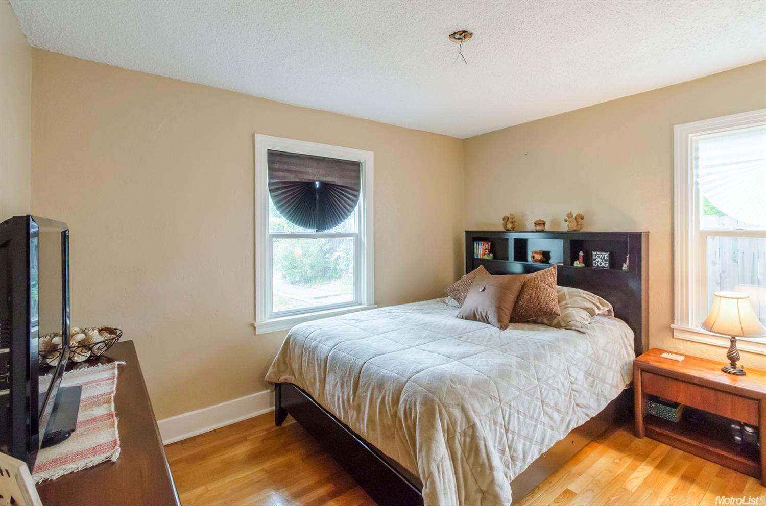 bed 2 angle 2 - 7120 Palm Ave