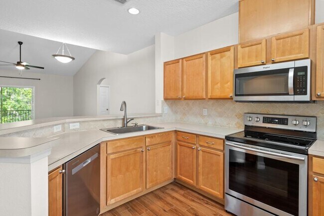Building Photo - 3 bedroom in Jacksonville FL 32258