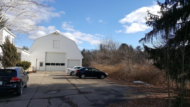 Building Photo - 126 Sullivan St