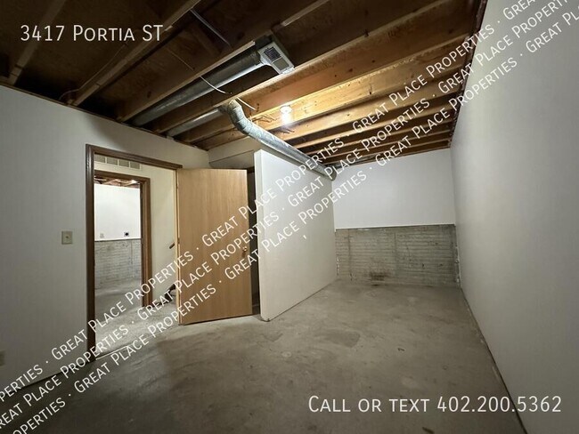 Building Photo - 3417 Portia St
