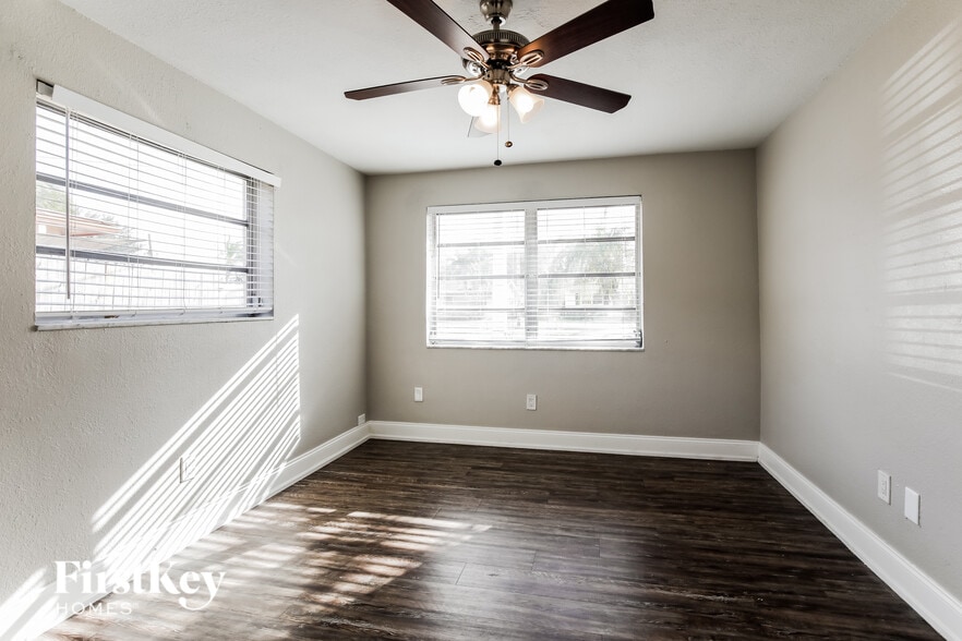 Building Photo - 3721 NW 11th St