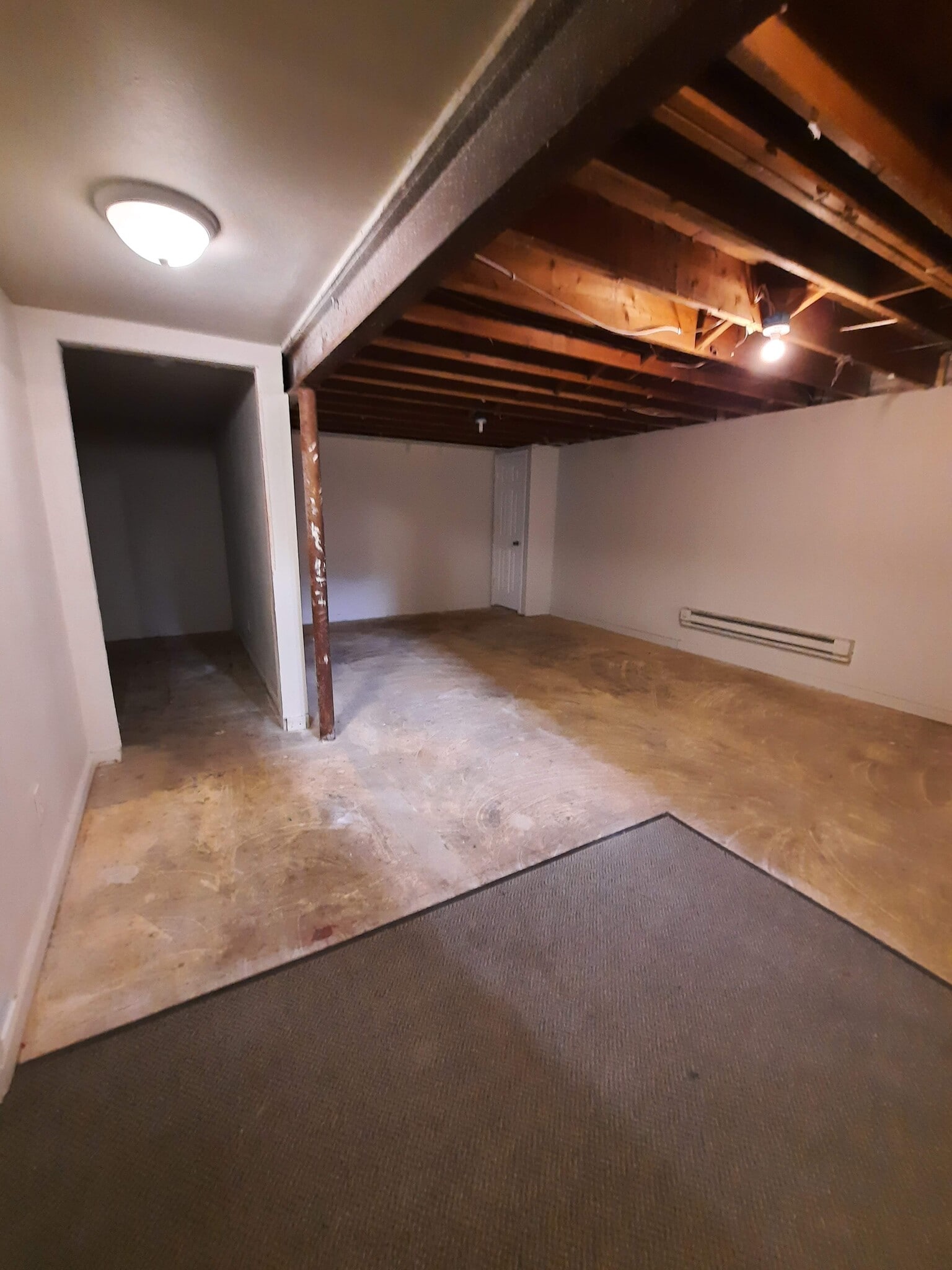 Building Photo - 3135 Runway Ave