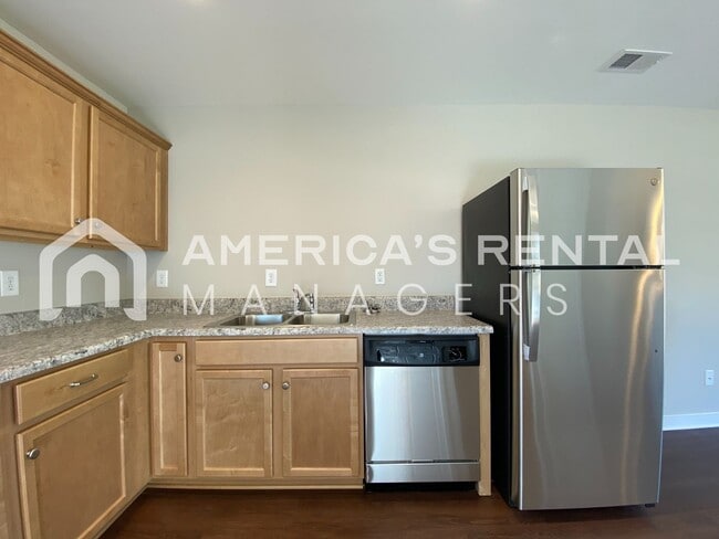 Building Photo - MOVE IN SPECIAL!!! - Wonderful Home for Rent in Talladega, AL... Available to View Now!!! - Sign ...