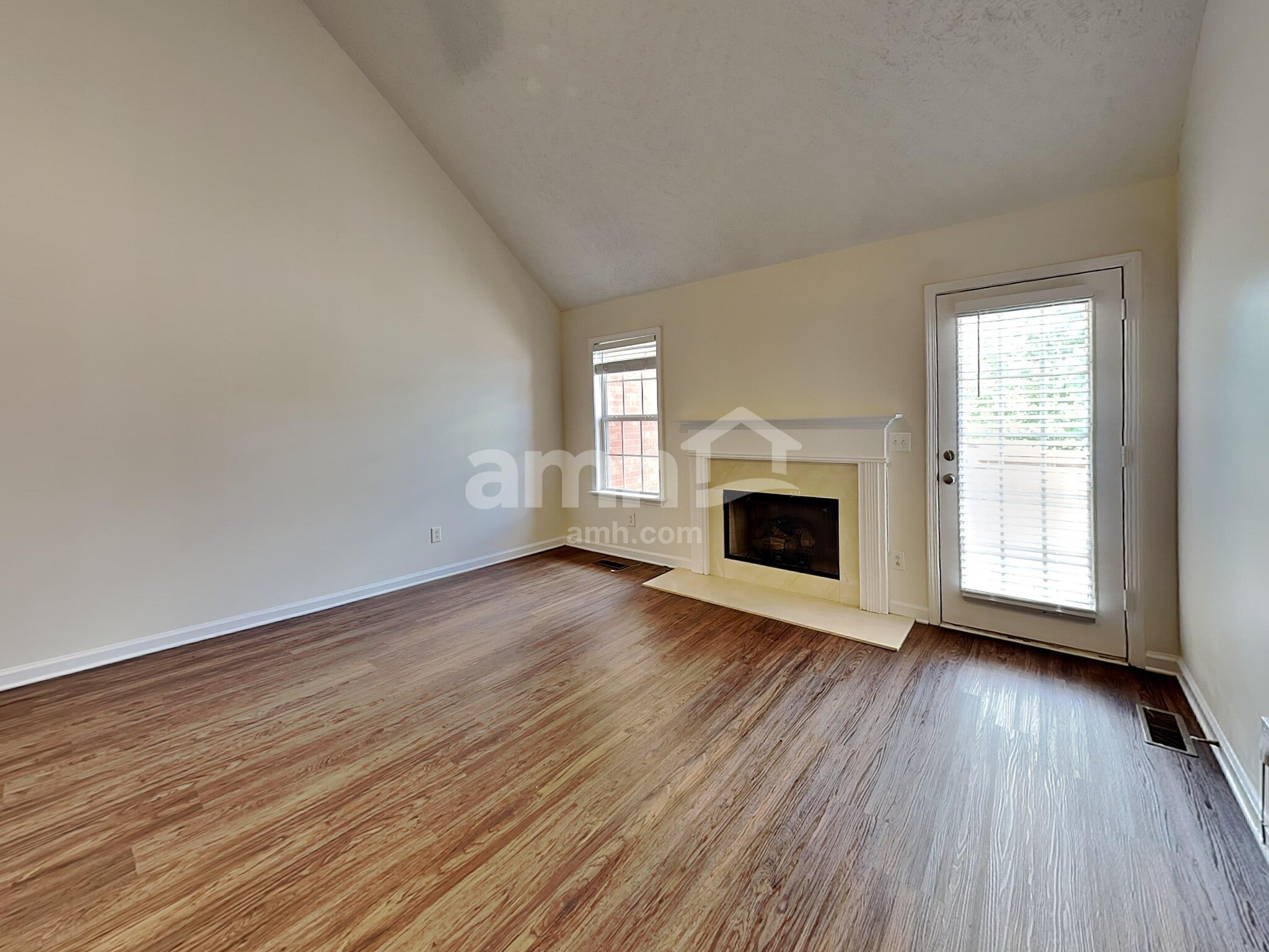 Building Photo - 643 Glenties Dr