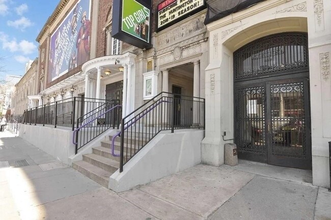 Primary Photo - 270 Huntington Ave